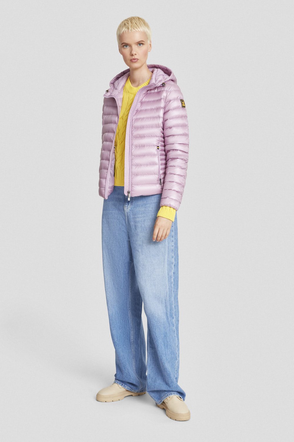 Piumino leggero lilla con cappuccio