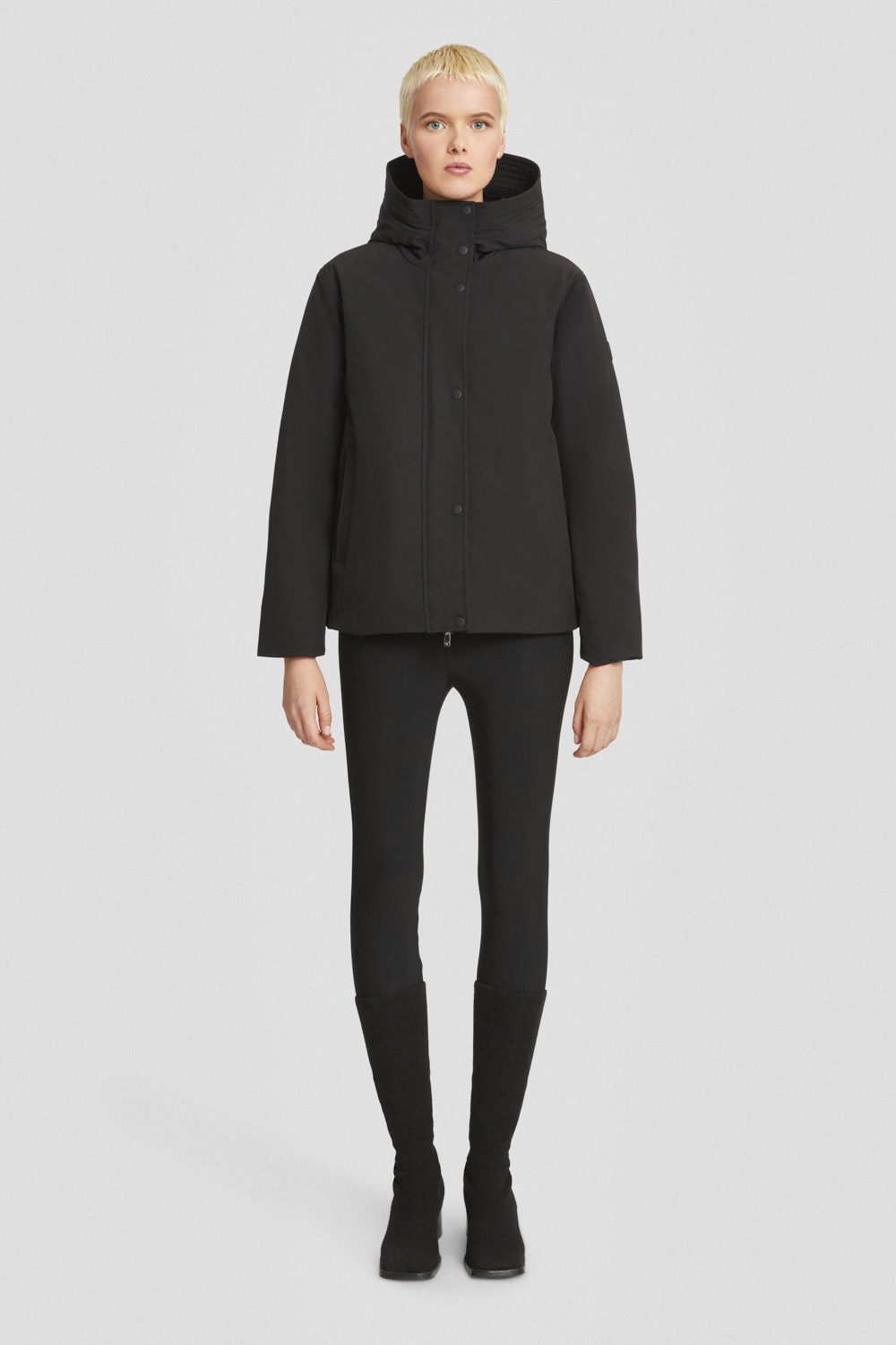 Giacca corta nera in softshell