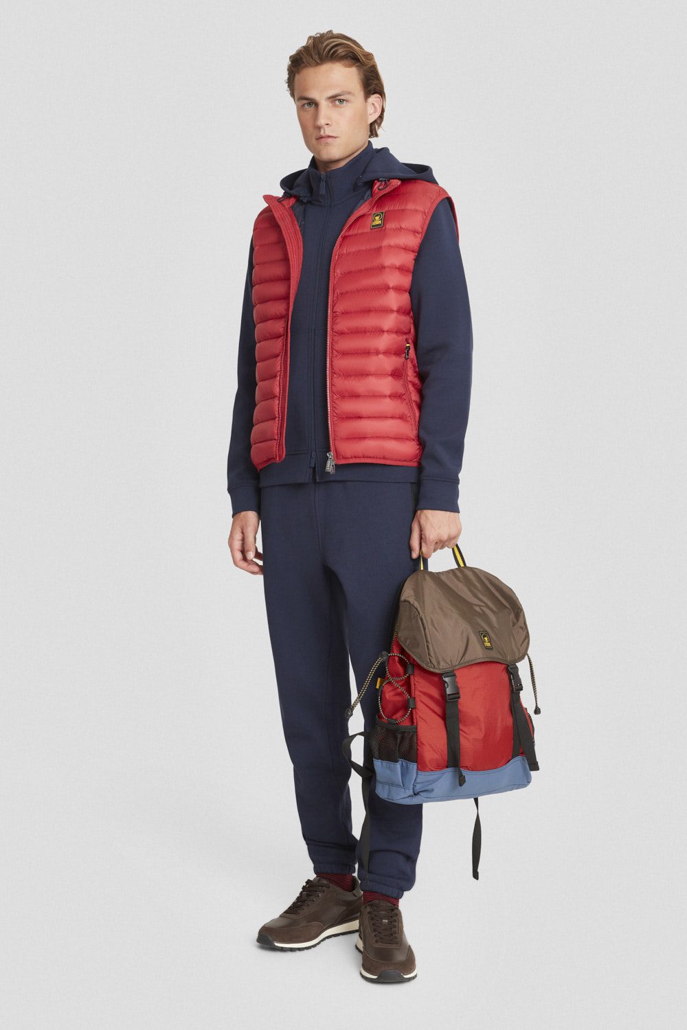 Gilet rosso in piumino leggero