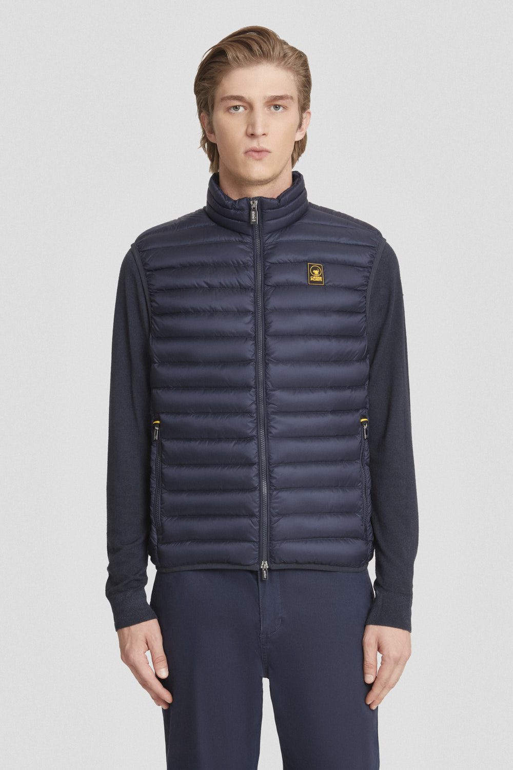 ASTOR_253CFMV20049N3N11D341XXP_2.jpg ASTOR 253CFMV20049N3N11D341XXP 2