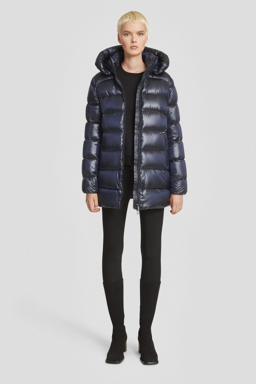 Piumino medio-lungo blu con cappuccio staccabile