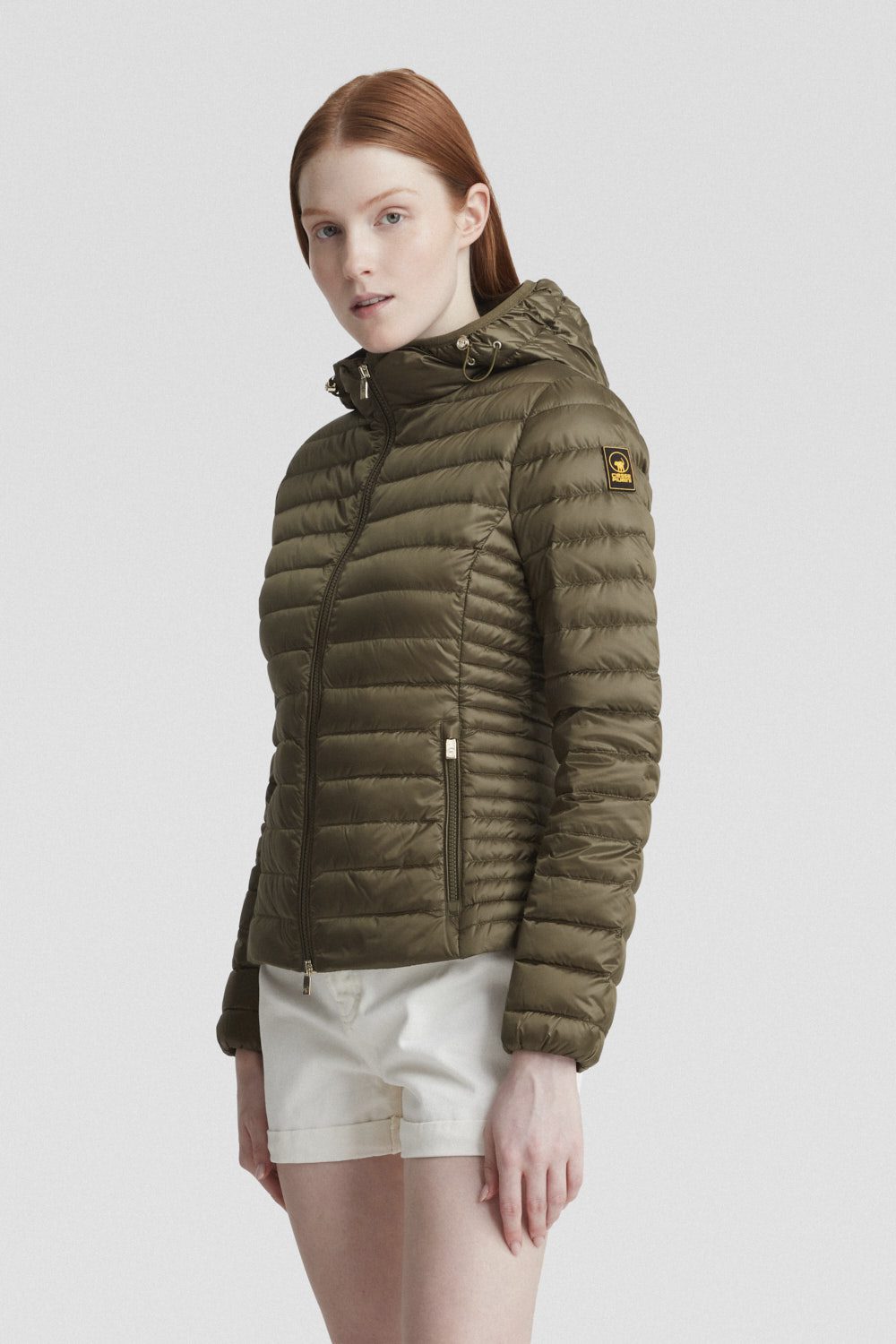 CARRIE-_Piumini-leggeri_205CFWJ00178N1C10D403XXP_Indossato_2.jpg CARRIE Piumini leggeri 205CFWJ00178N1C10D403XXP Indossato 2