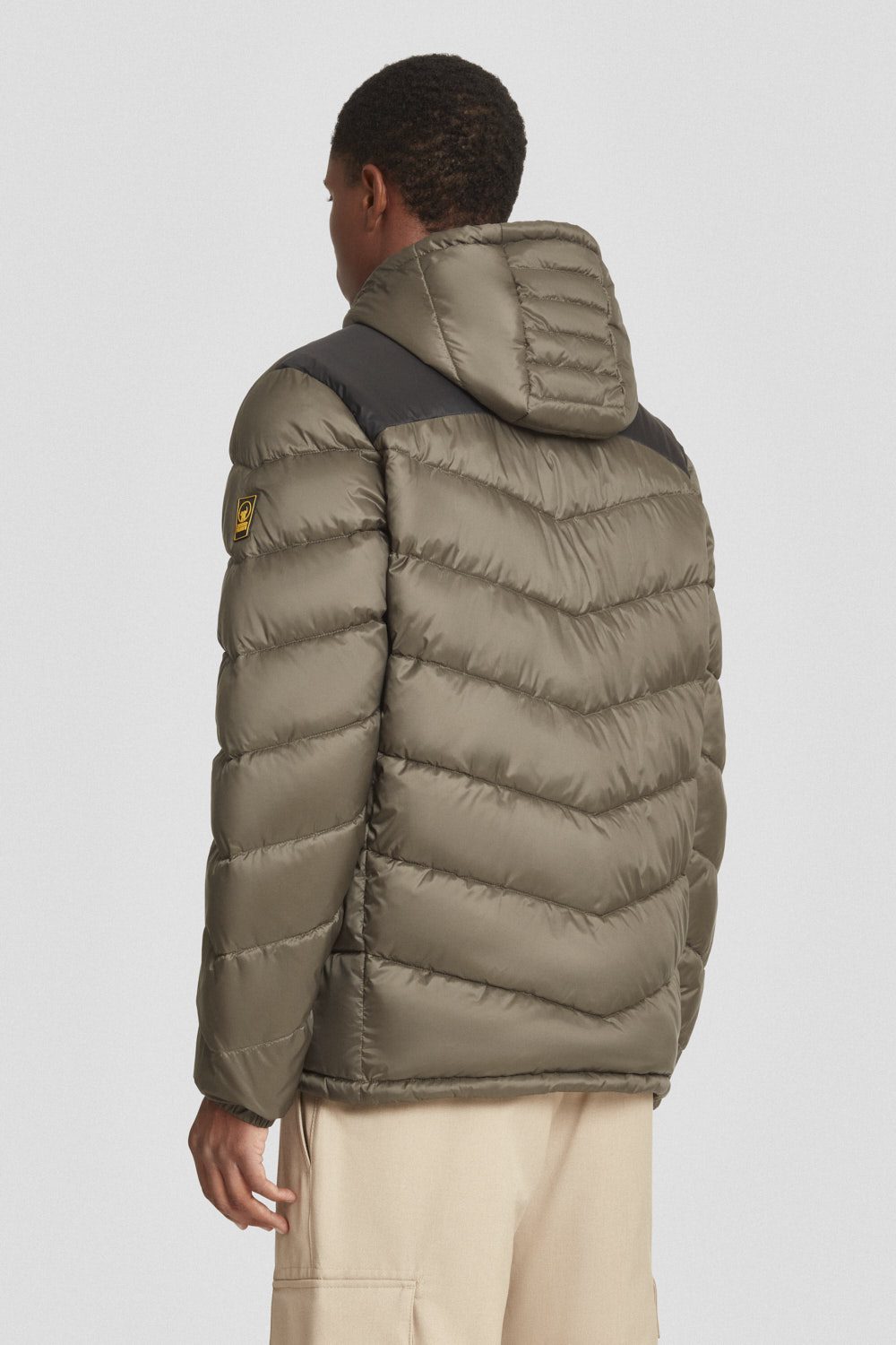 CHANS_253CPMJ00230N0211R427NXN_3.jpg CHANS 253CPMJ00230N0211R427NXN 3