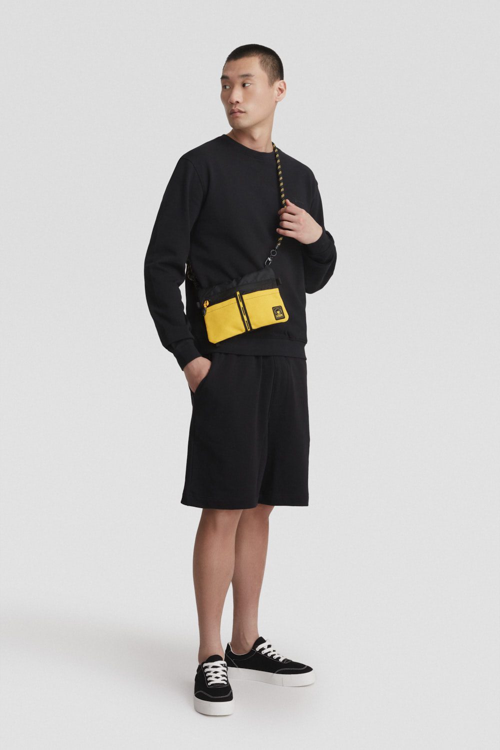 Pantaloncino in cotone nero con coulisse