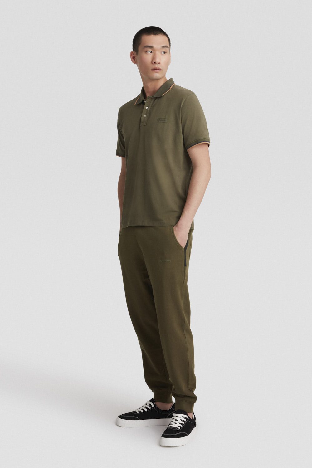 Pantaloni da uomo verdi militare