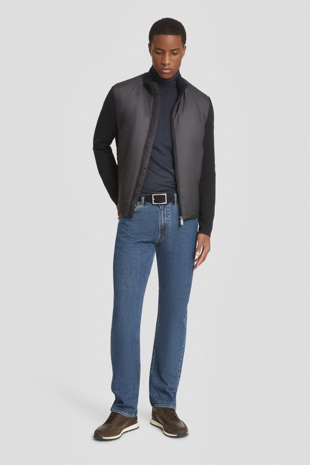 Giacca leggera nera con maniche in maglia