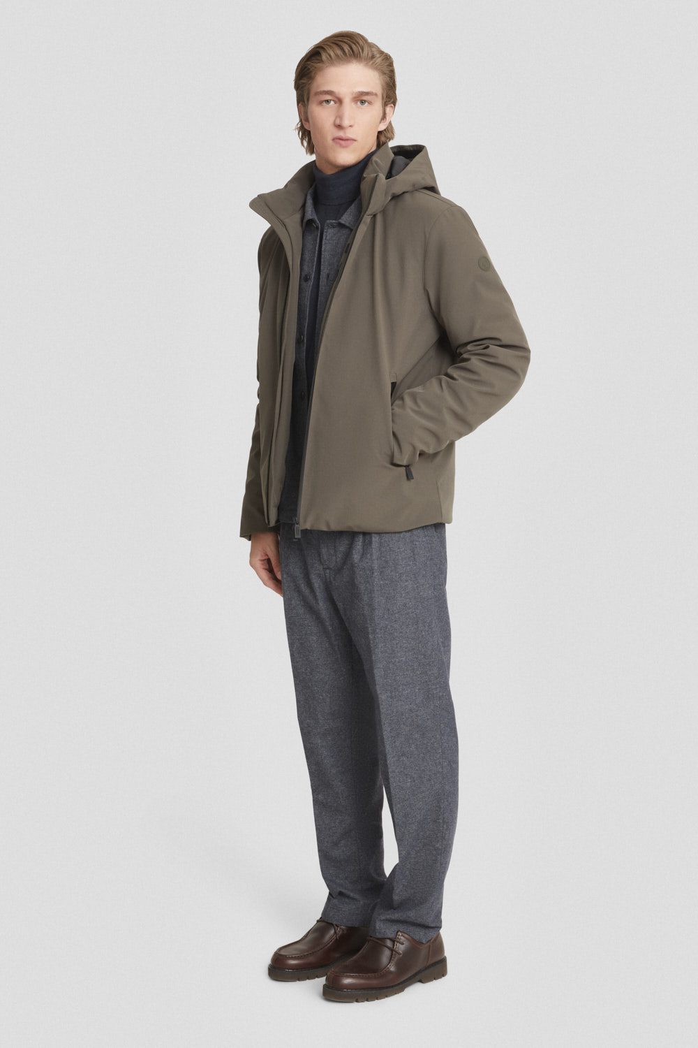 Giacca corta verde militare in softshell