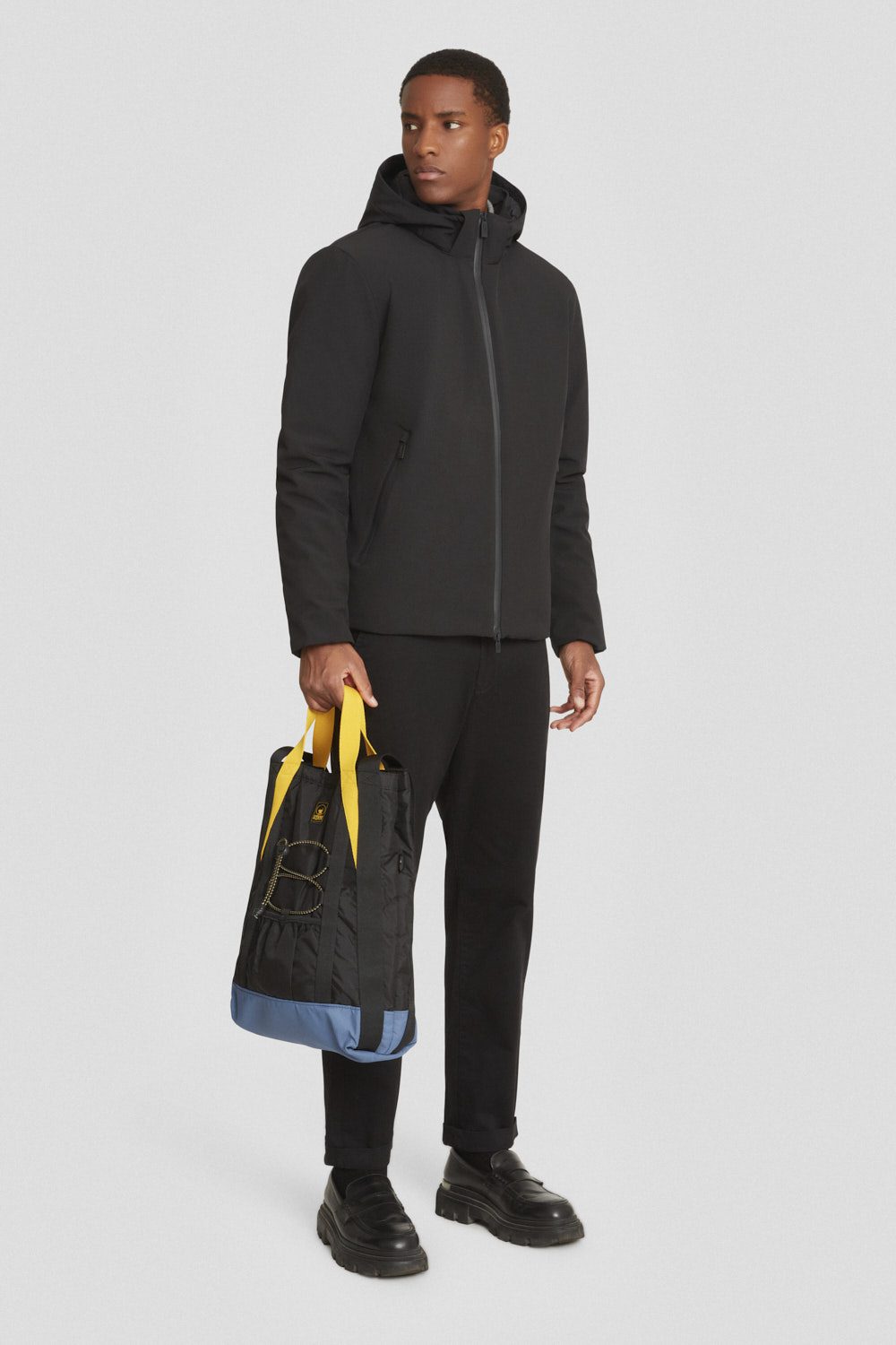 Giacca corta nera in softshell