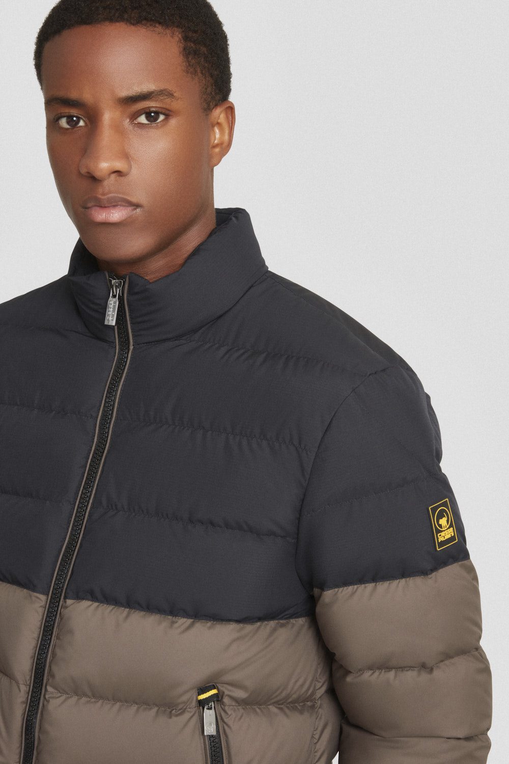 IURI_253CFMJ28541P7N11D206MXP_4.jpg IURI 253CFMJ28541P7N11D206MXP 4