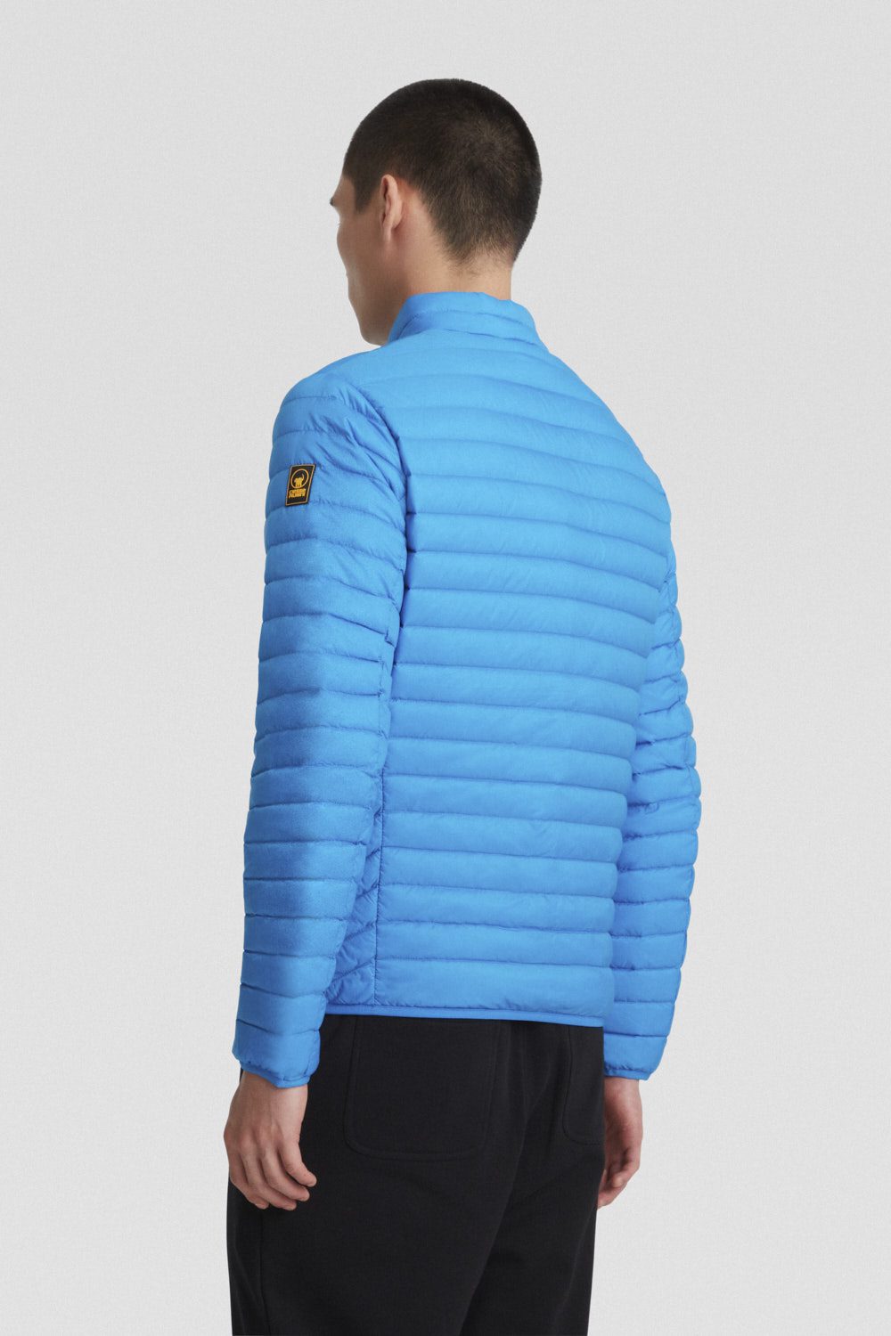 JASON-3.0-_Piumini-leggeri_255CFMJ20127N0210D308XXP_Indossato_3.jpg JASON 3.0 Piumini leggeri 255CFMJ20127N0210D308XXP Indossato 3