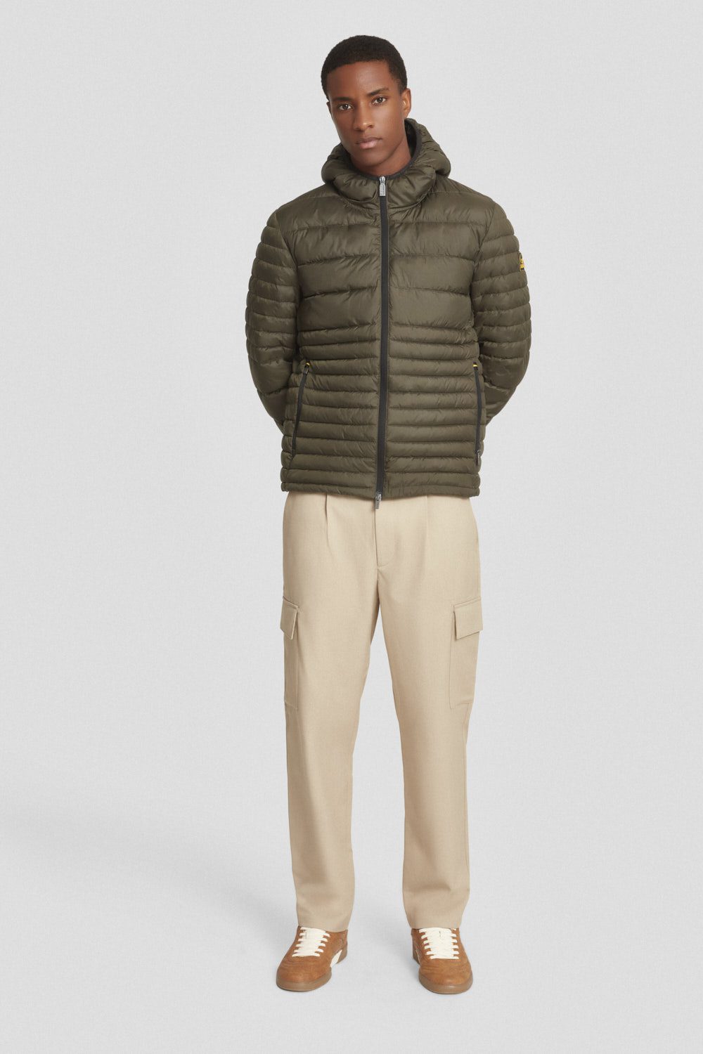 Piumino trapuntato verde militare con cappuccio