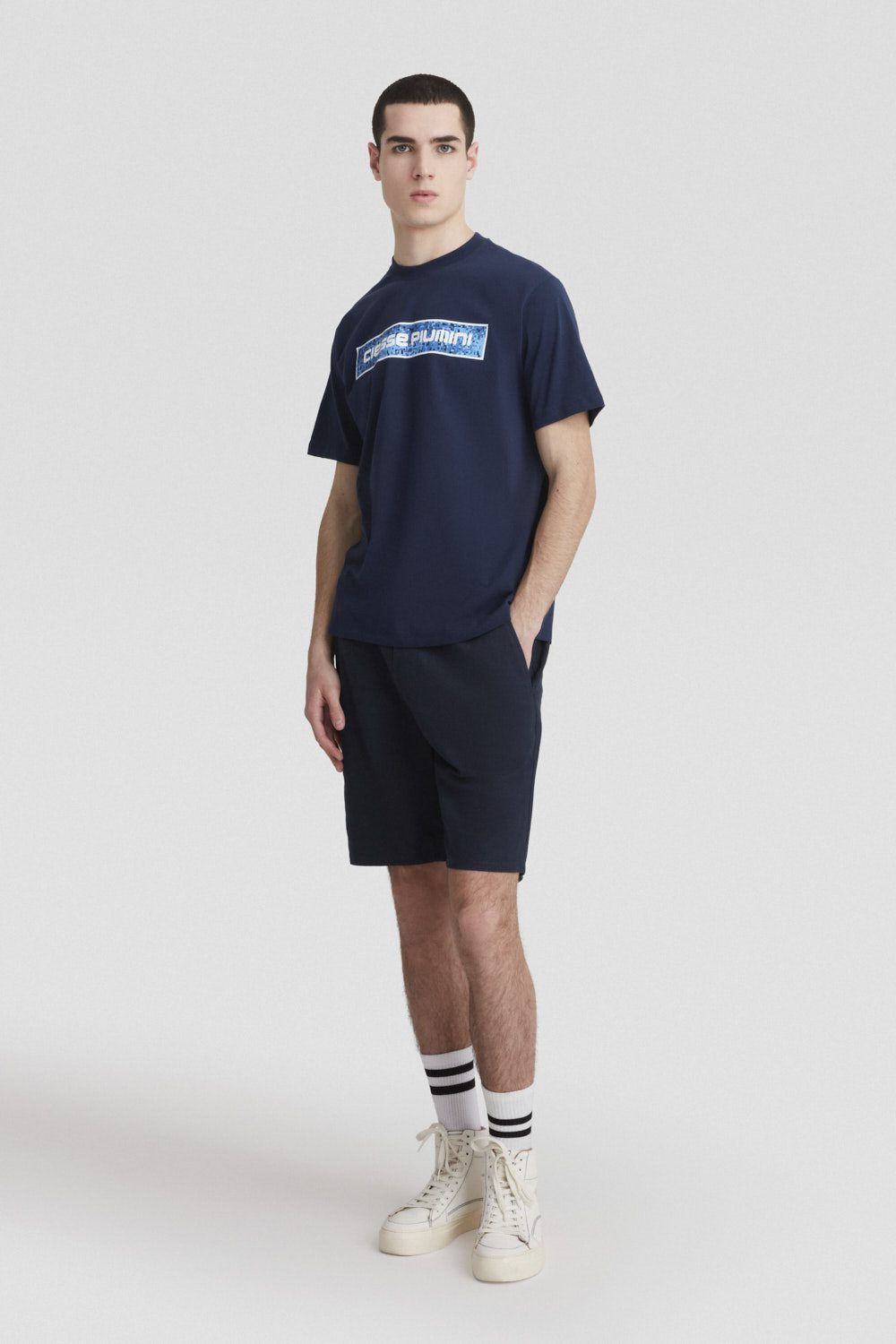 T-shirt girocollo in cotone blu con stampa