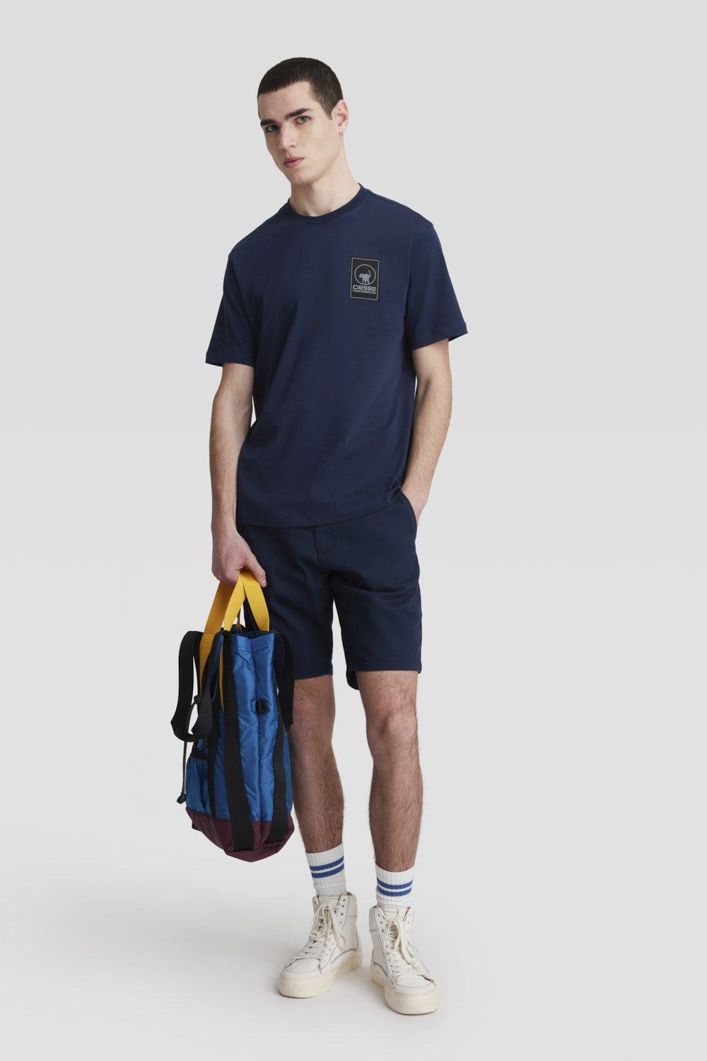 T-shirt girocollo in cotone blu