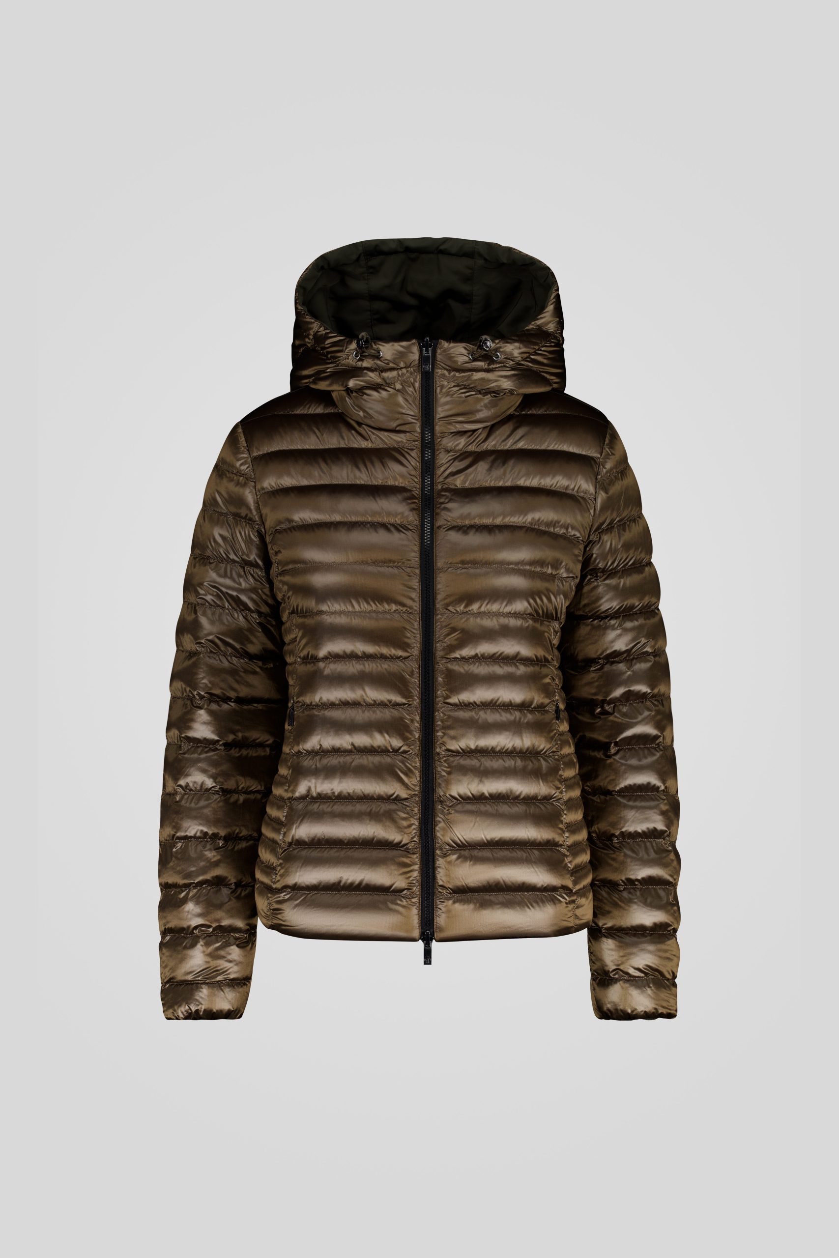 LINDA 2 2 253PCWJ02026 P7E10D 427MXP Rever front TIFF 1 scaled