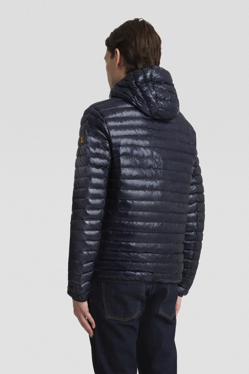 LOUIS-_Piumini-leggeri_255CFMJ08528N0T11D341XXP_Indossato_3.jpg LOUIS Piumini leggeri 255CFMJ08528N0T11D341XXP Indossato 3