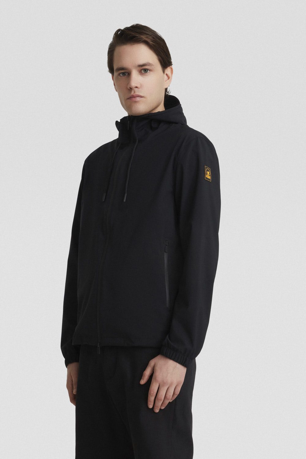 MARSIC-2.0-_Softshell_255CPMJ01741P0U23X206XXW_Indossato_2.jpg MARSIC 2.0 Softshell 255CPMJ01741P0U23X206XXW Indossato 2