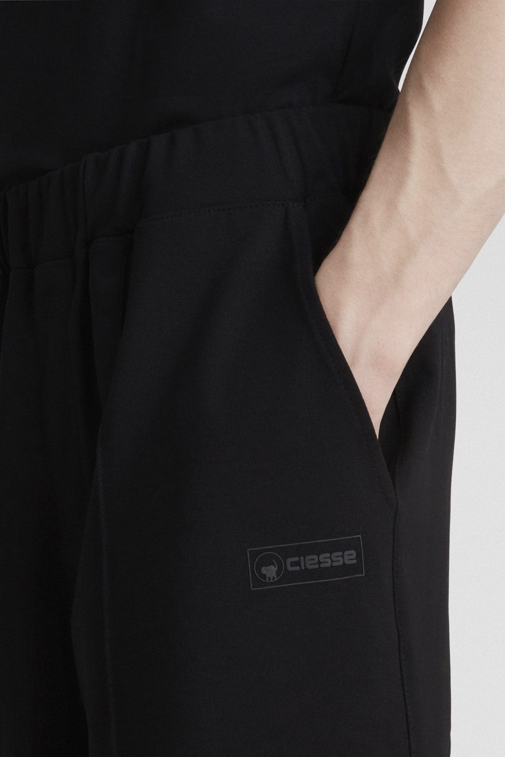 ROBBEN Pantaloncini 255PCMP68597V1140X206XXX Indossato 4