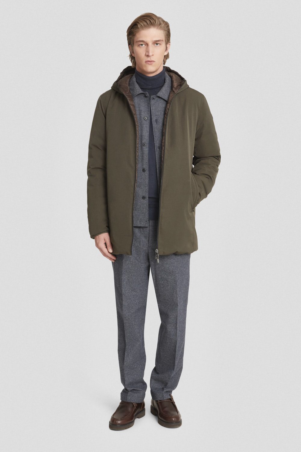 Piumino lungo verde militare reversibile