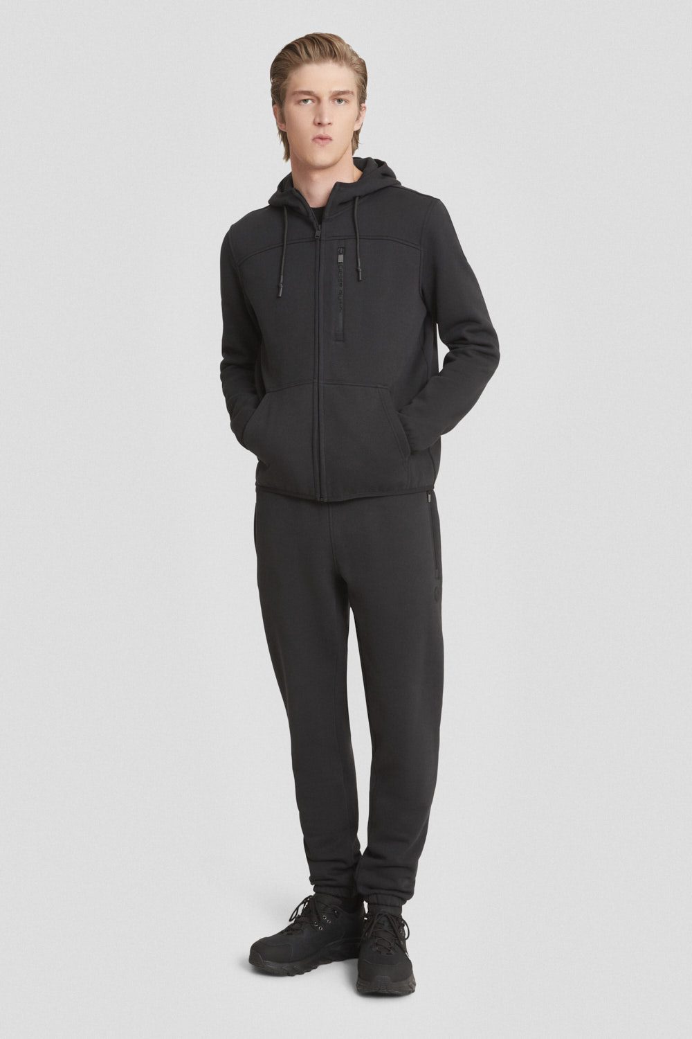 Pantaloni neri in felpa