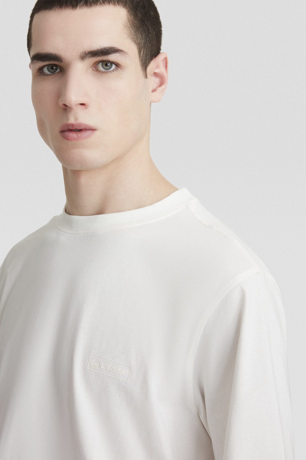 RUPI 2.0 T shirt 255CPMT01666C0E40X115XXX Indossato 4