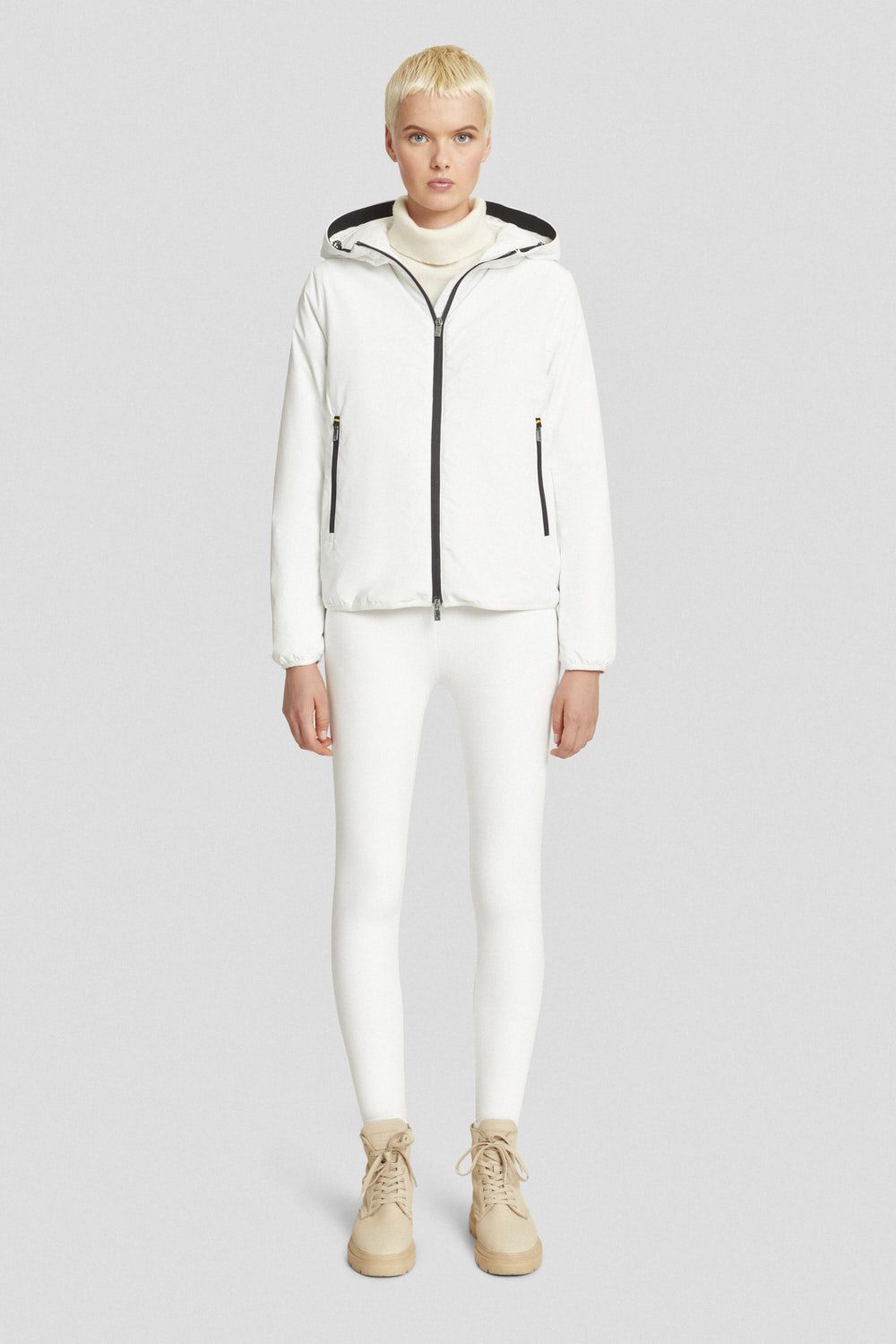 Giacca imbottita bianca con cappuccio