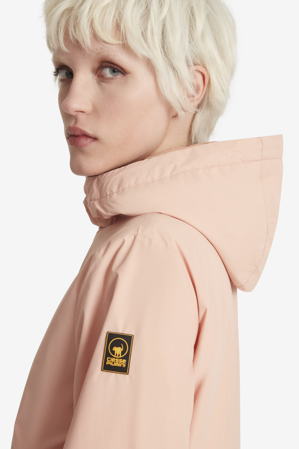 LIANA 265CPWJ03143 P1410P 82Q6XN 4