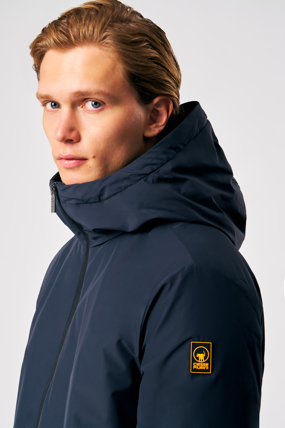 GUNBU - LIGHT PADDED HOODIE COAT_253CPMC08545_P1410P_3416XN (4) GUNBU LIGHT PADDED HOODIE COAT 253CPMC08545 P1410P 3416XN 4