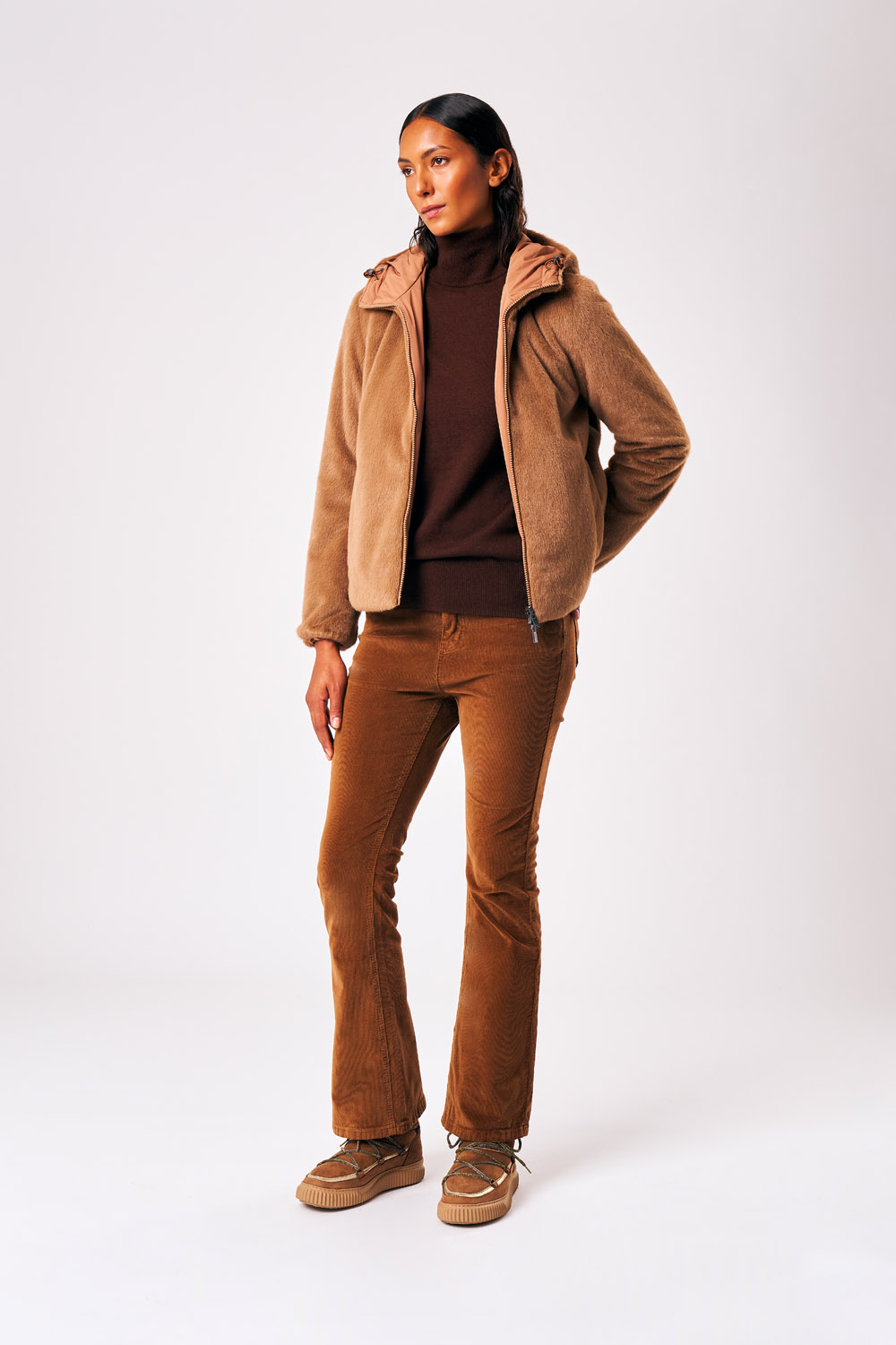 Belen - Giacca reversibile da donna in ecopelliccia beige