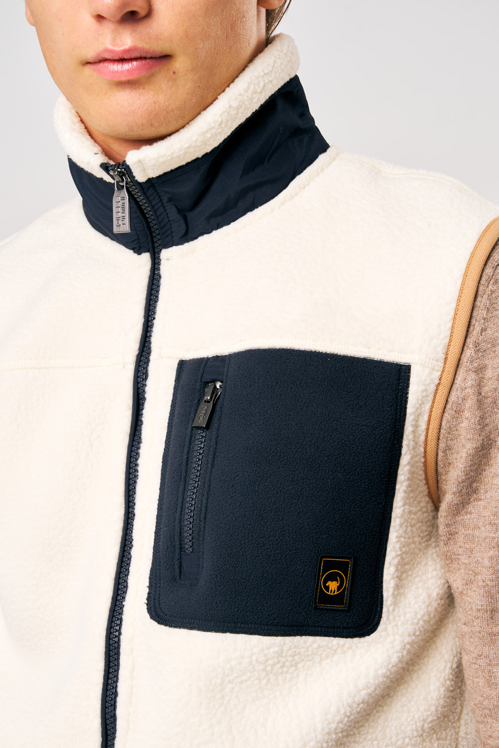 JULIO - VEST TEDDY FULL-ZIP FLEECE JKT_263CPMFV8717_P9V3BX_116BMP_4 JULIO VEST TEDDY FULL ZIP FLEECE JKT 263CPMFV8717 P9V3BX 116BMP 4