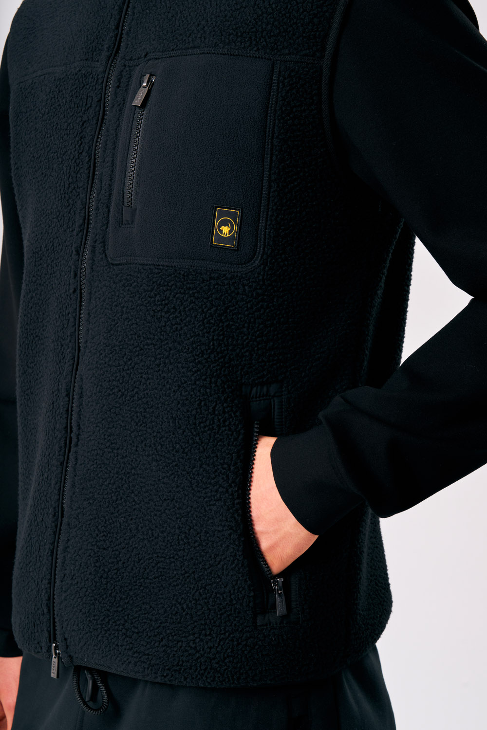 JULIO - VEST TEDDY FULL-ZIP FLEECE JKT_263CPMFV8717_P9V3BX_206XXP_4 JULIO VEST TEDDY FULL ZIP FLEECE JKT 263CPMFV8717 P9V3BX 206XXP 4