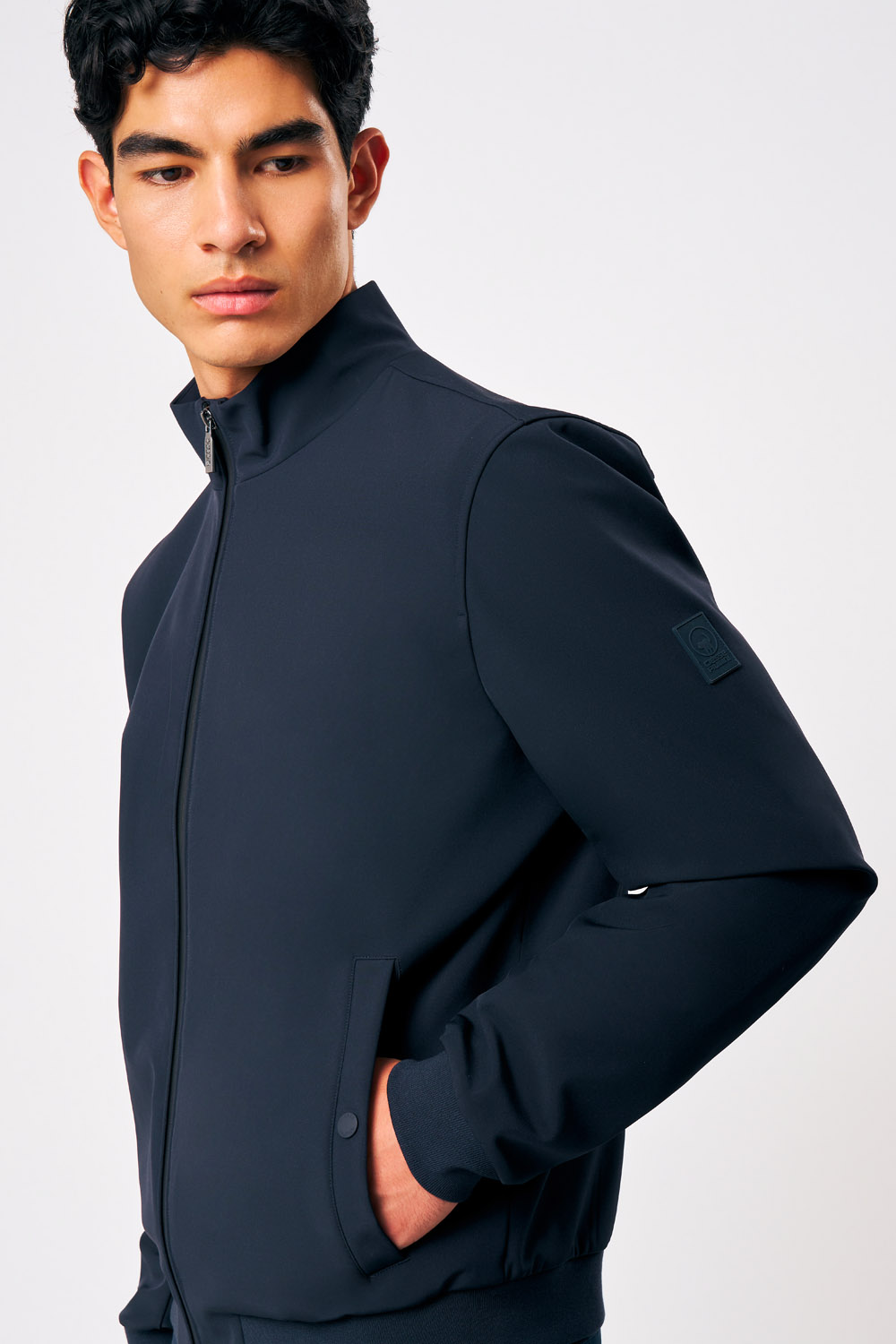 LUPIN - LIGHT SOFTSHELL JACKET_263PCMJ28711_P8X13X_341XXW (4) LUPIN LIGHT SOFTSHELL JACKET 263PCMJ28711 P8X13X 341XXW 4