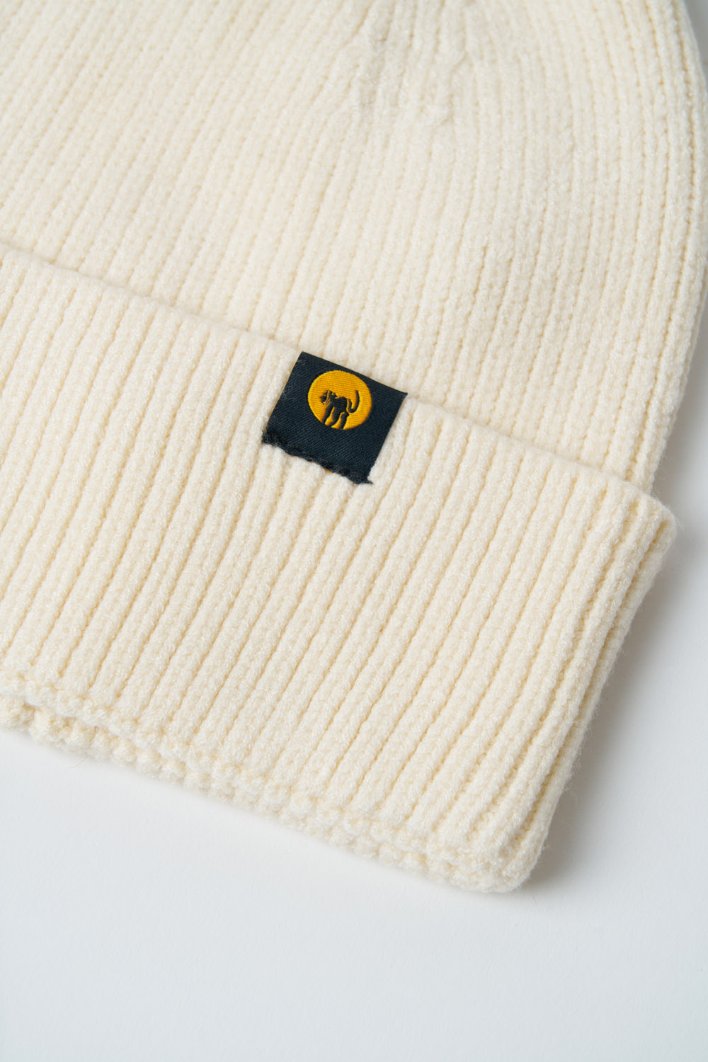 VEGA FAKE FUR POM POM BEANIE 263ACWA03253 V1230X 117XXX 2