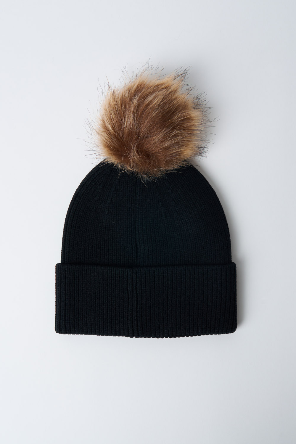 VEGA FAKE FUR POM POM BEANIE 263ACWA03253 V1230X 206XXX 3
