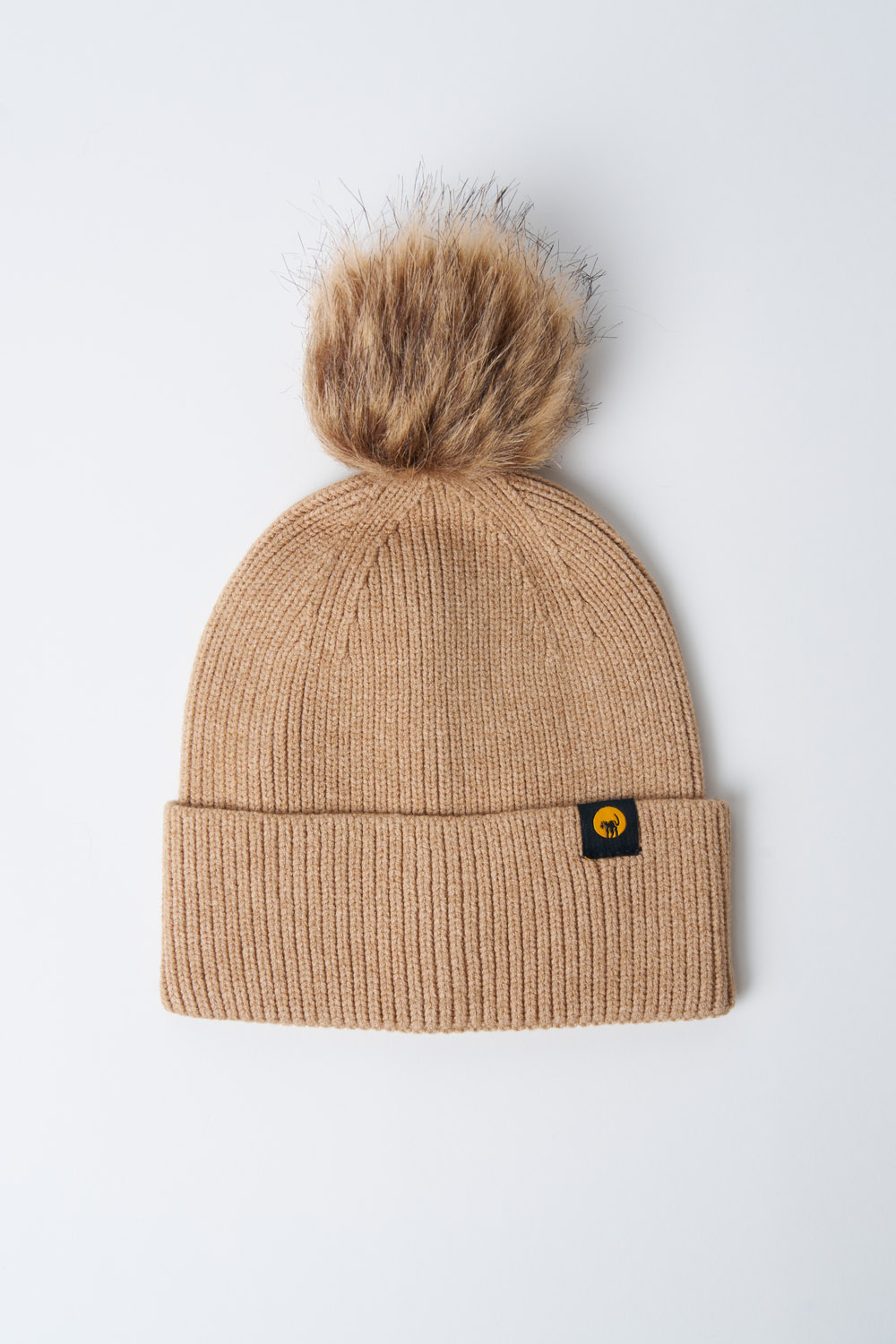 Vega - Cappellino in maglia con pompon in ecopelliccia beige